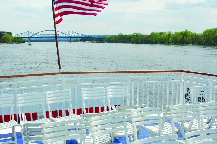 mississippi river boat cruise